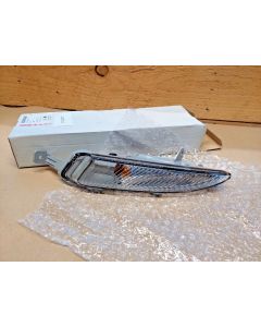 Genuine GM Front Left Indicator Turn Signal Light 13367142