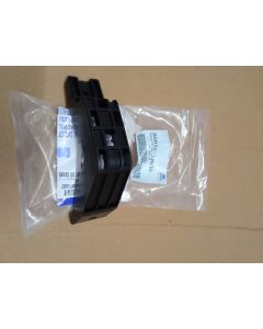 Genuine Hyundai i20 BRACKET-RR BEAM UPR MTG,LH 866321J500
